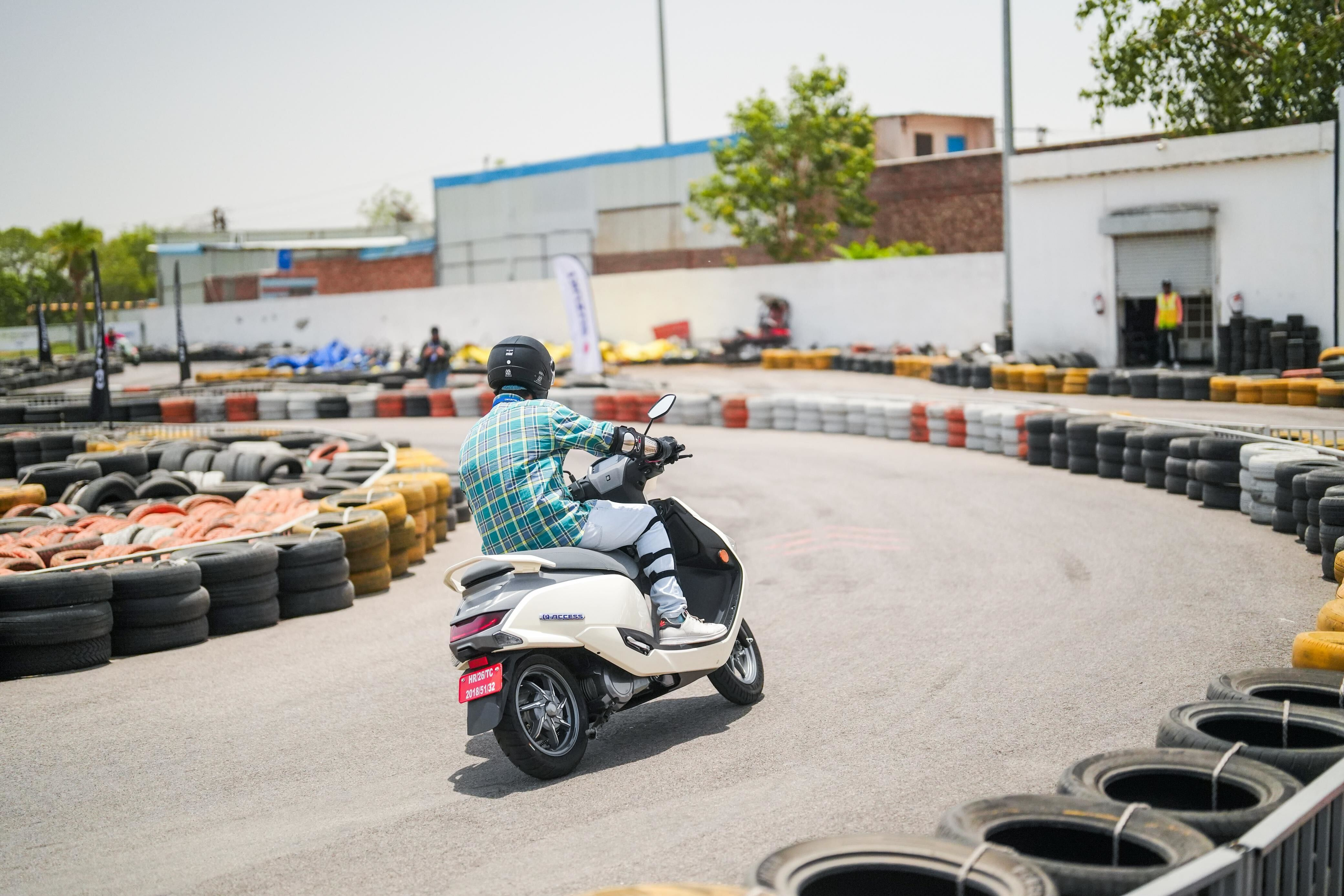 Suzuki_eAccess_Ride image